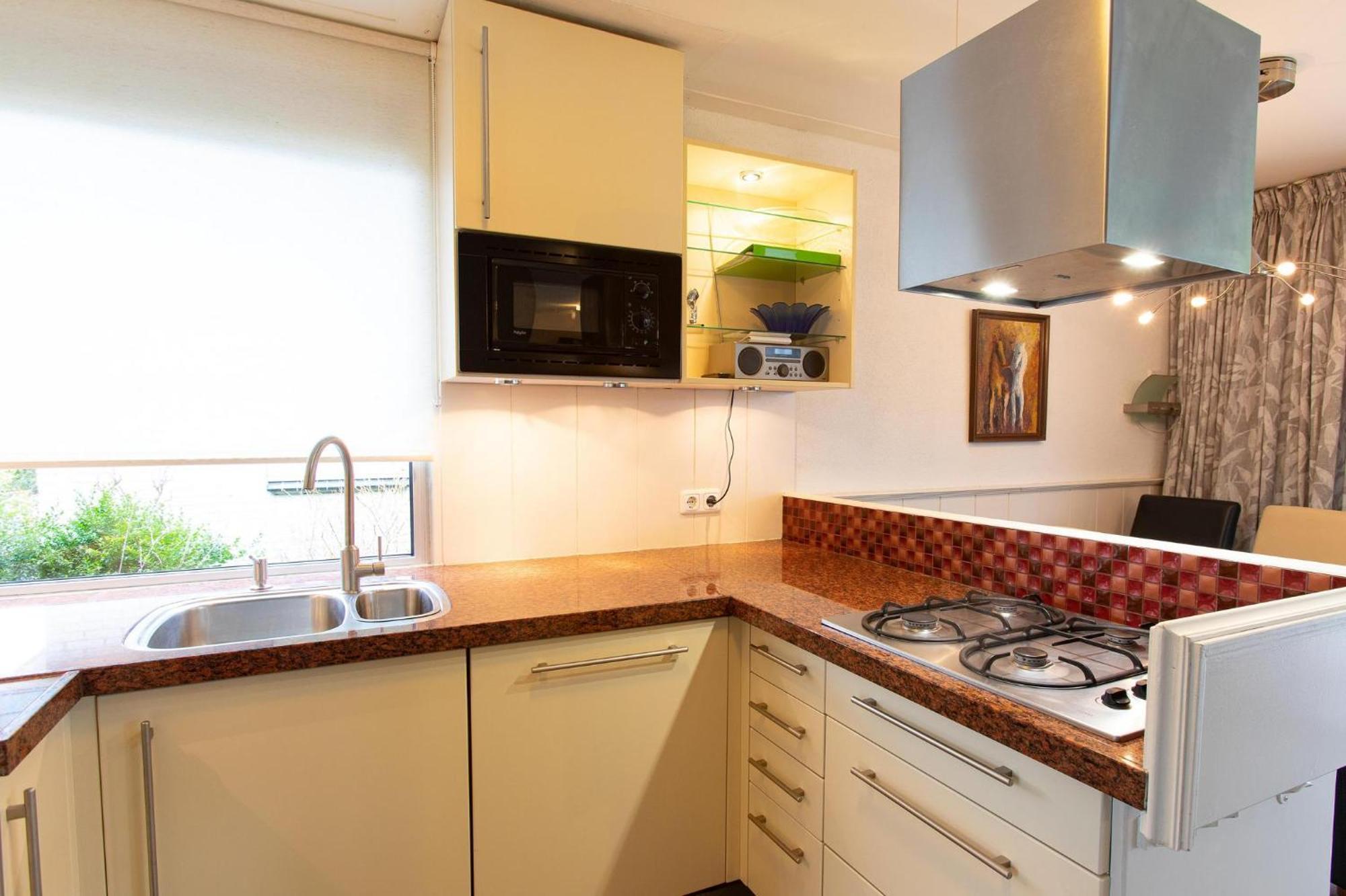 Vakantiepark Bosmeer Friesland Noordwolde  ภายนอก รูปภาพ